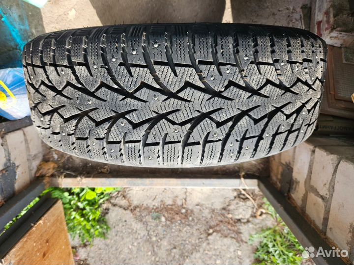 Toyo Observe G3-Ice 215/60 R17