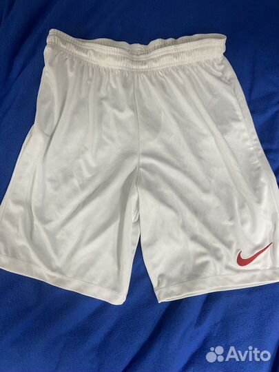 Футбольные шорты nike