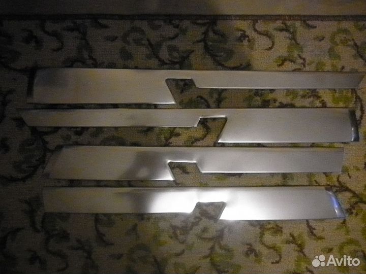 Внутренние накладки дверей Toyota Prado 150