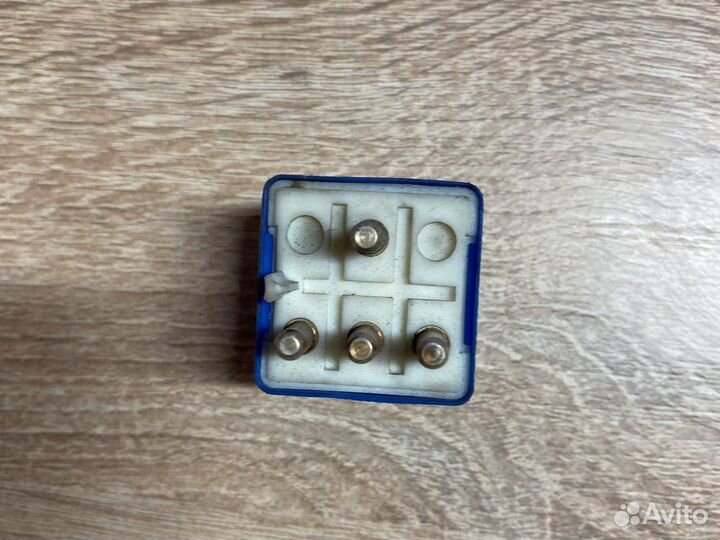 Реле вентилятора Mercedes A0025420119