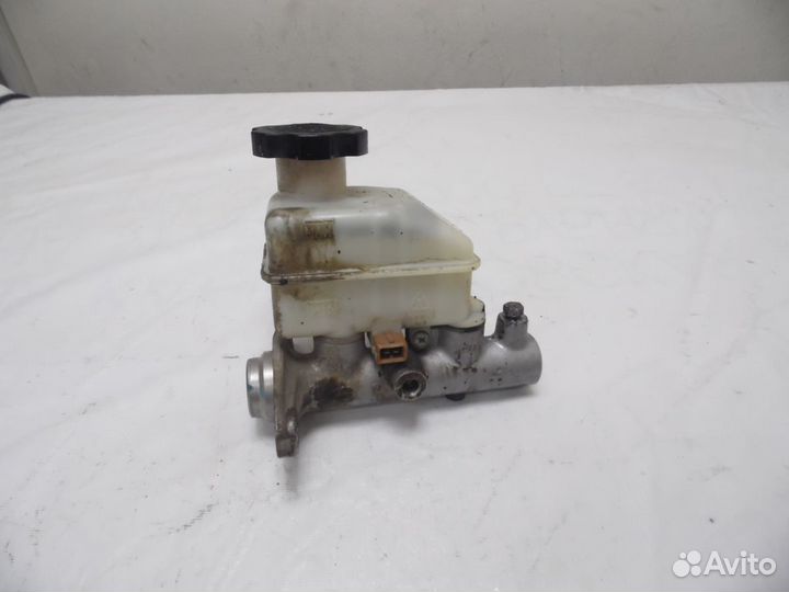 Цилиндр тормозной главный Hyundai Elantra 2000-201