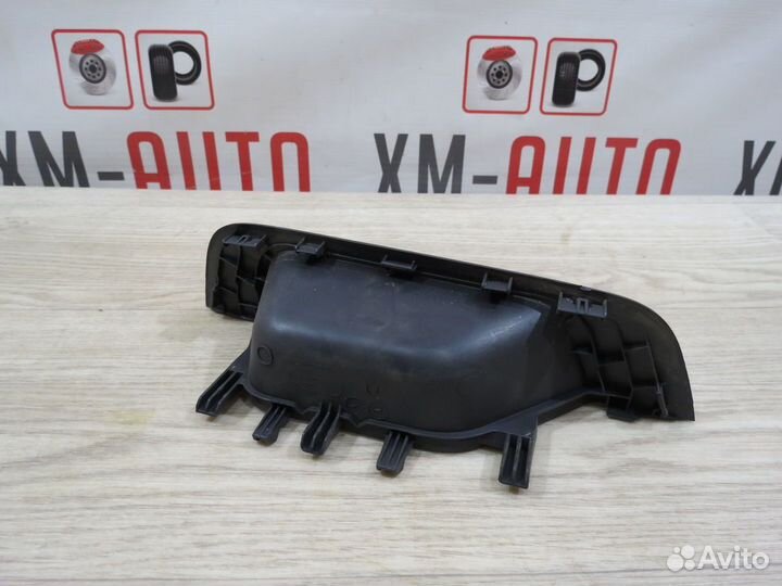 Накладка ручки передняя левая Nissan Almera G15