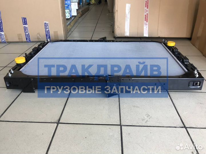 Радиатор Даф 95 с рамкой