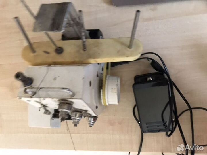 Оверлок «Yamata FN2-D» бытовой, рабочий