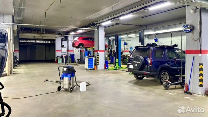 Аренда подъемника в автосервисе