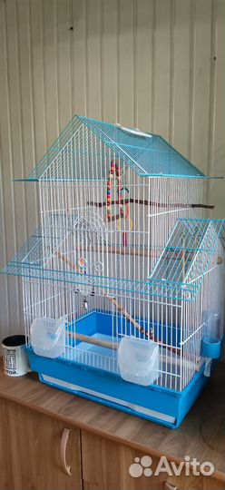 Клетка для мелких и средних попугаев