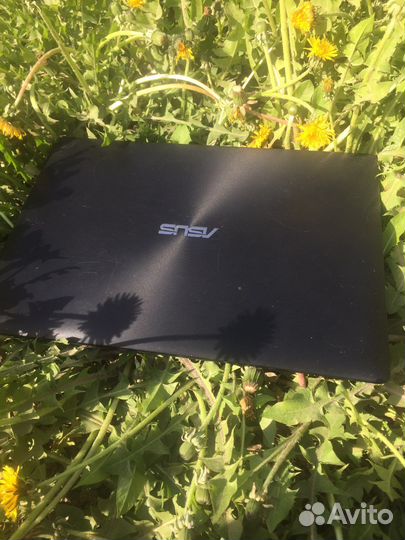 Ноутбук asus