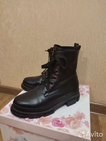 Ботинки кожаные отличные