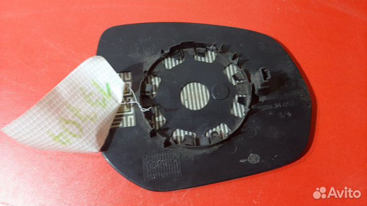 Зеркальный элемент левый Peugeot 3008 EP6