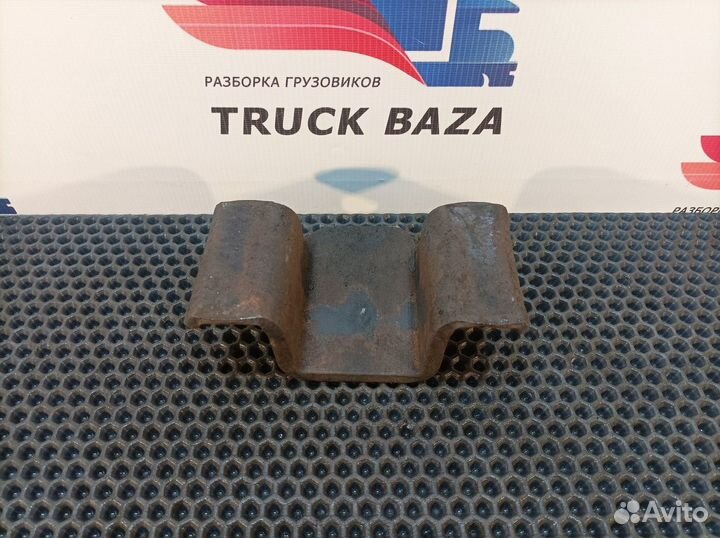 8135746 Проставка рессоры передней