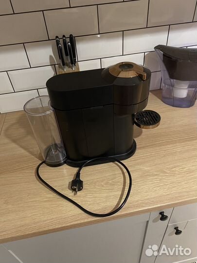 DeLonghi кофеварка nespresso ENV120.BW