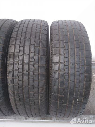 Yellow Hat Ice Frontage 175/65 R14