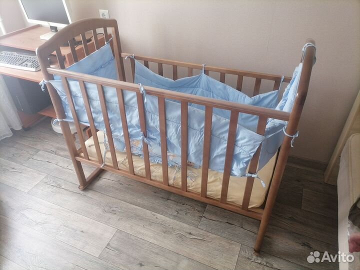 Детская кроватка