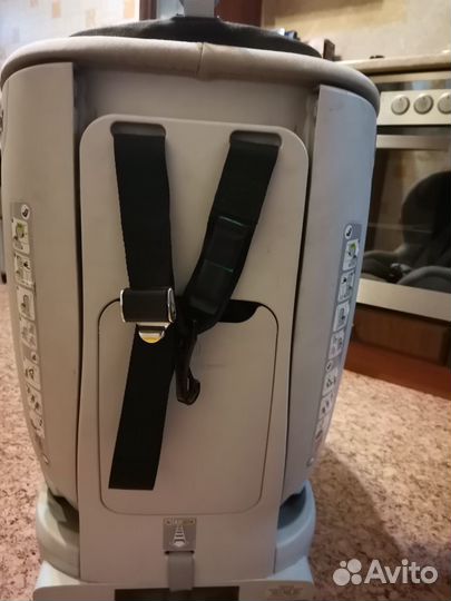 Автомобильное кресло Romer-Britax Trifix (9-18) Is