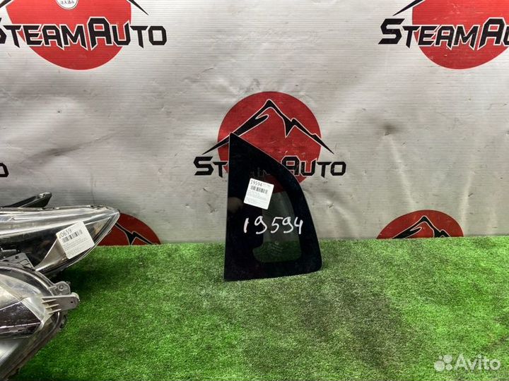 Стекло собачника левое Honda Fit GK3 L13B 2014