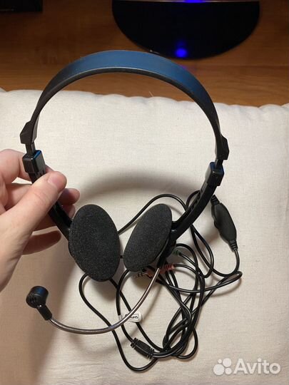 Наушники с микрофоном