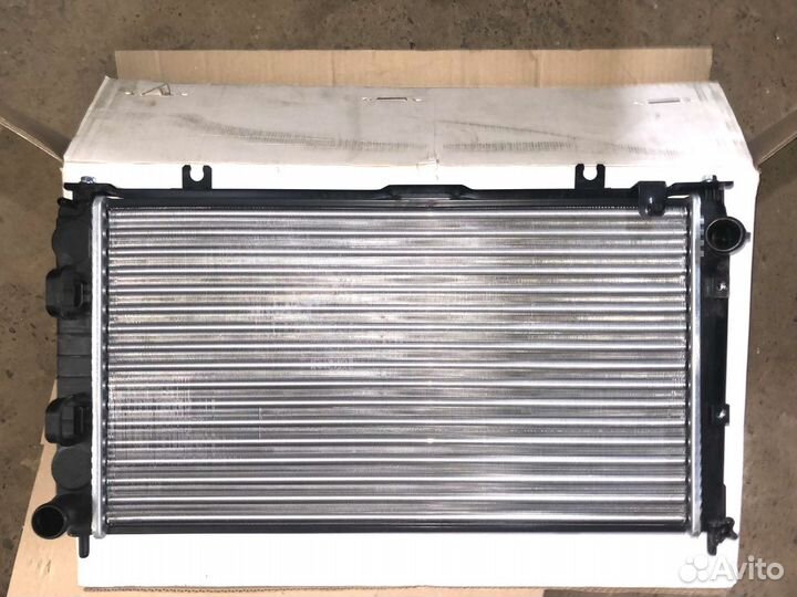 Радиатор на LADA Granta с 15г/Kalina 2 с 13г