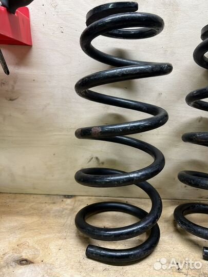 Задние пружины комплект Honda Stepwg RF3 RF7