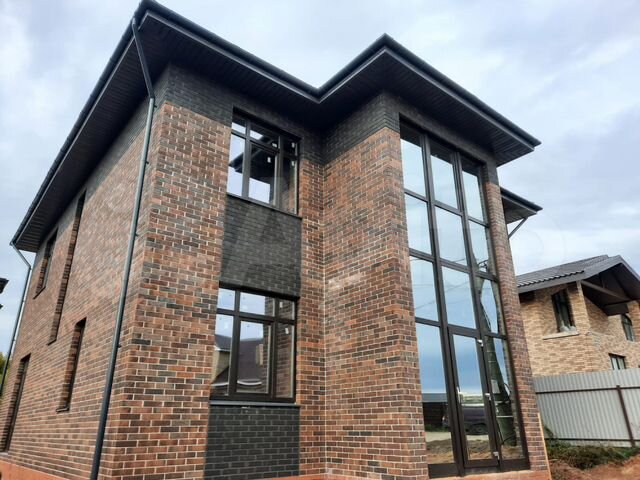 Коттедж 145 м² на участке 10 сот.