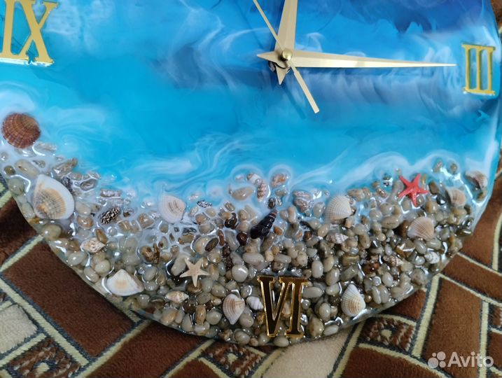 Часы электронные настенные