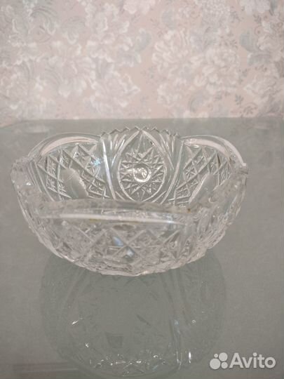 Большая хрустальная ваза