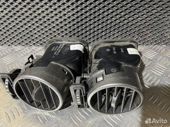 JBD500140XXX Дефлектор воздушный Discovery 3