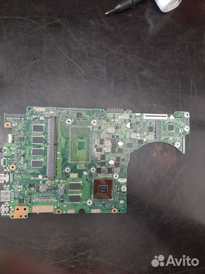 Материнская плата от ноутбука Asus UX310