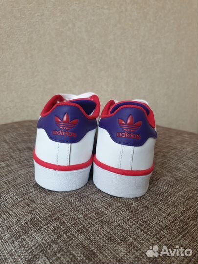 Кроссовки adidas р32