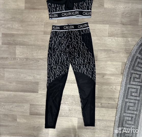 Костюм спортивный