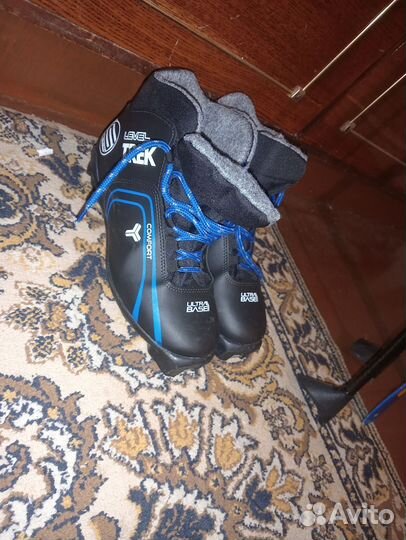 Продам лыжный комплект