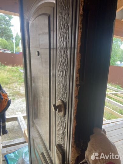 Металлическая дверь бу