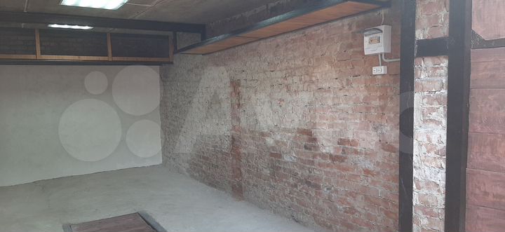 Гараж, > 30 м²