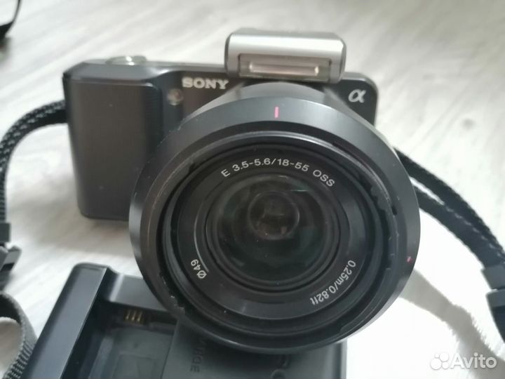 Sony Alpha NEX-3 (+объектив 18-55 мм F3.5-5.6)