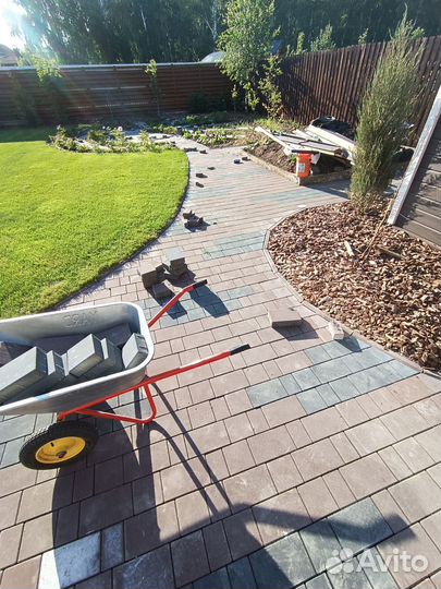 Укладка тротуарной плитки, брусчатки