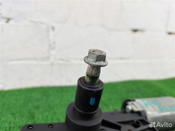 Мотор стеклоочистителя задний Chevrolet Captiva 2