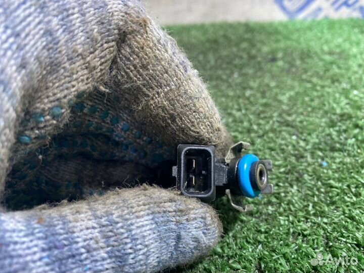 Форсунка топливная Renault Fluence седан 1.6