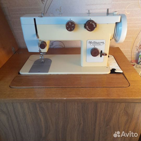 Швейная машина Чайка 143