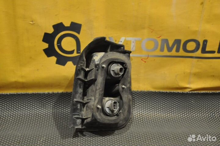 Фонарь задний левый mitsubishi chariot N33W