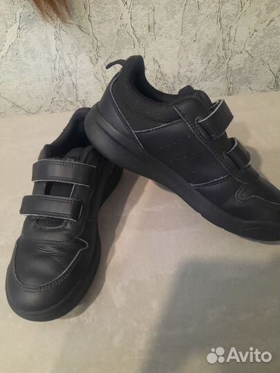 Кроссовки adidas