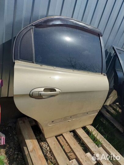 Задняя правая дверь Hyundai sonata тагаз