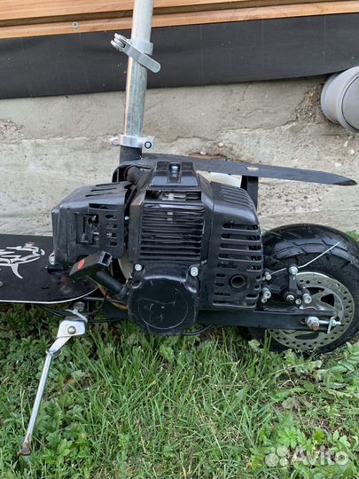 Бензиновый самокат