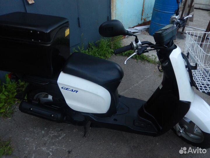 Скутер Yamaha Gear со всеми опциями без РФ