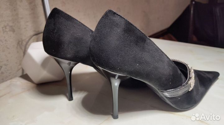 Новые женские туфли черные замшевые лодочки 38