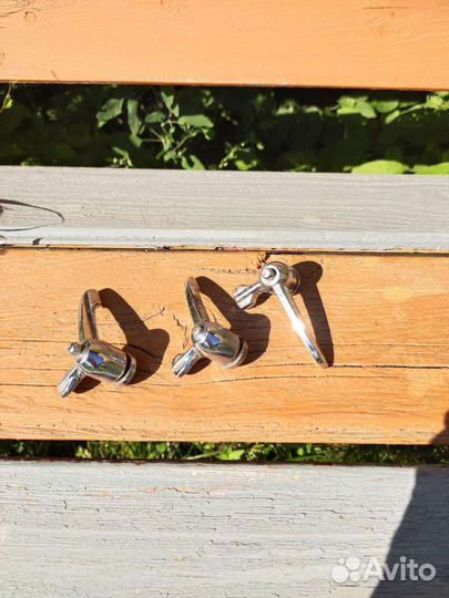 Закрывашка на форточку автомобиля