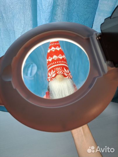 Косметологическая лампа лупа