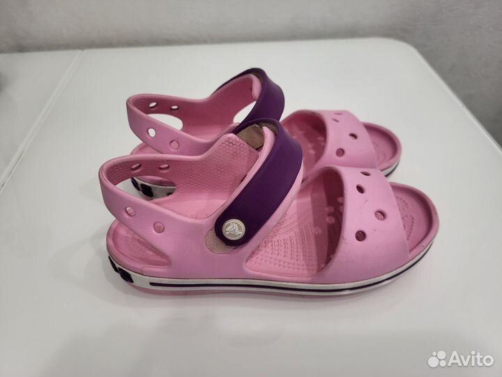 Сандалии crocs