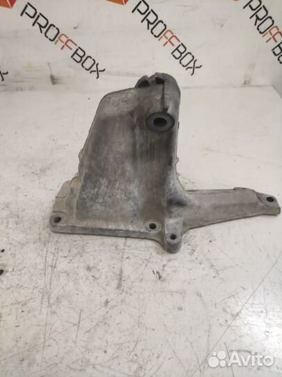 Кронштейн двигателя Mercedes S-Class W220 M113