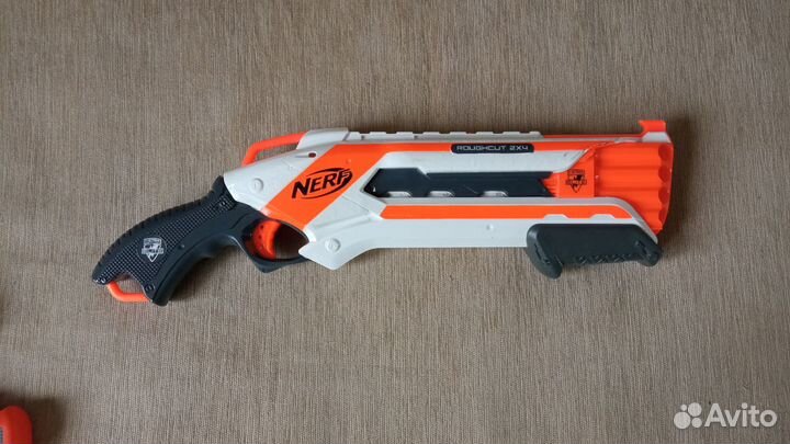 Бластеры Nerf пакетом