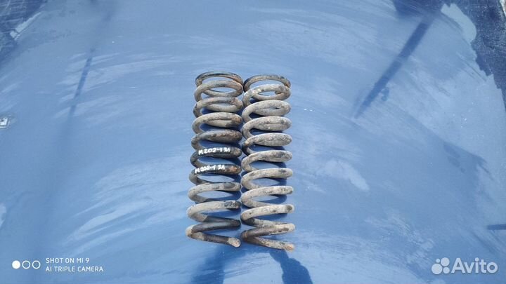 Пружины задние Mercedes W202