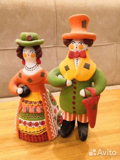 Дымковская игрушка пара на прогулке 190 мм новая